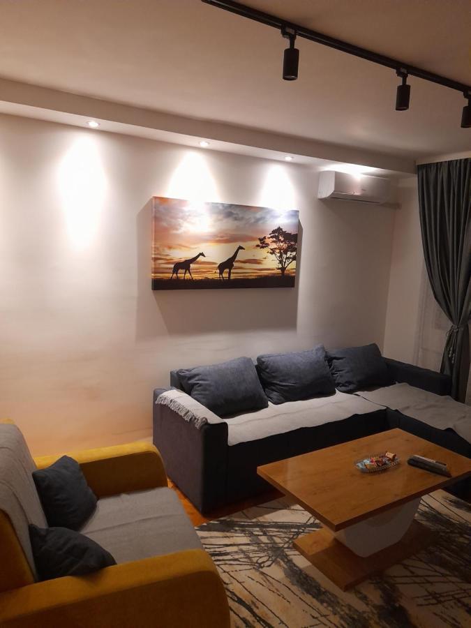 Holiday Apartaments 2 Nis Ngoại thất bức ảnh