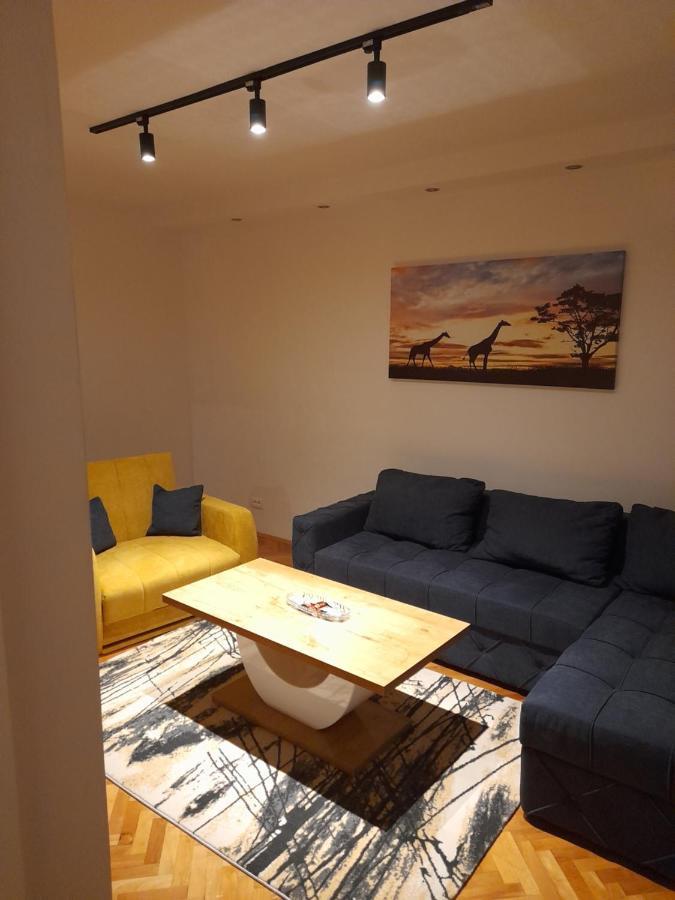 Holiday Apartaments 2 Nis Ngoại thất bức ảnh
