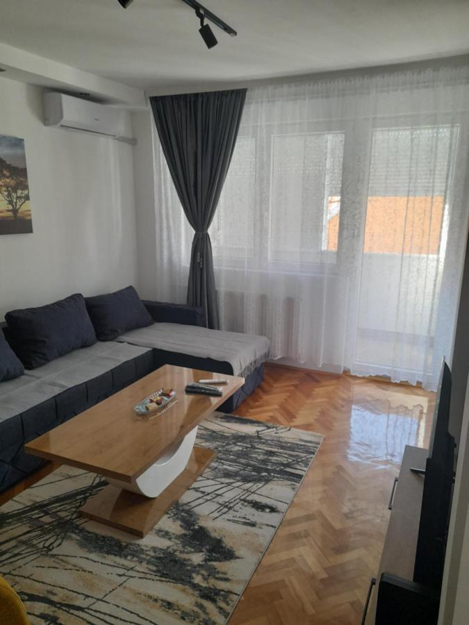 Holiday Apartaments 2 Nis Ngoại thất bức ảnh