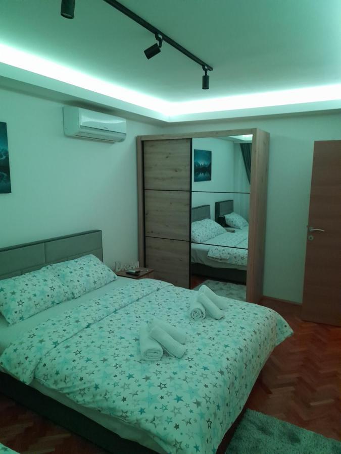 Holiday Apartaments 2 Nis Ngoại thất bức ảnh
