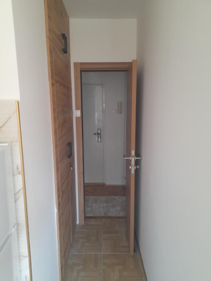 Holiday Apartaments 2 Nis Ngoại thất bức ảnh