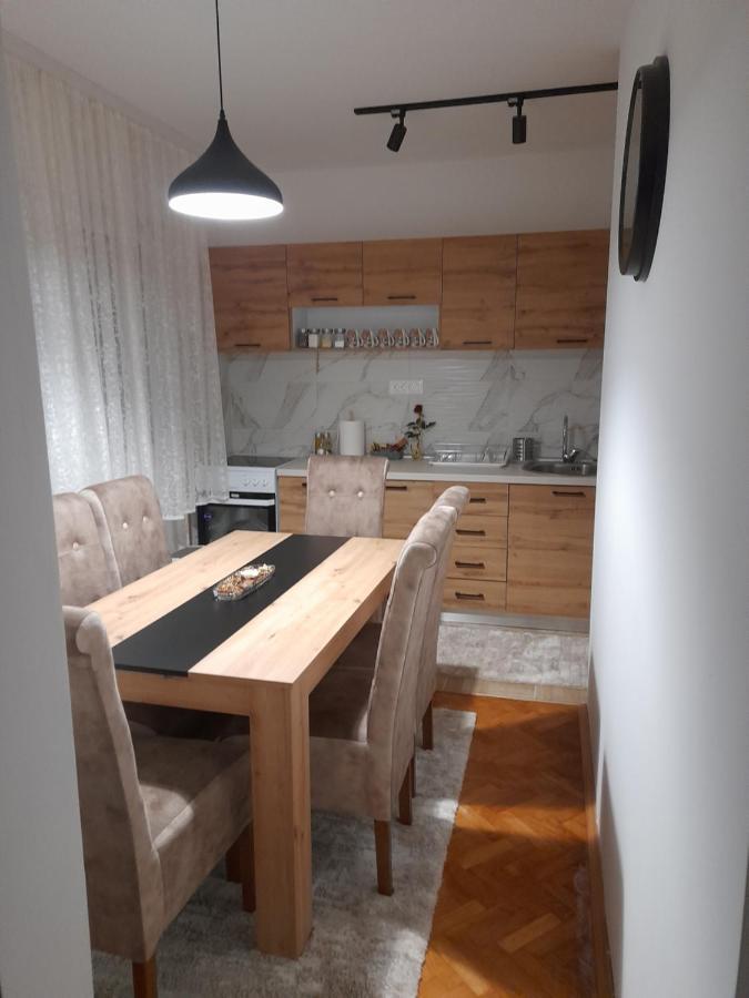 Holiday Apartaments 2 Nis Ngoại thất bức ảnh